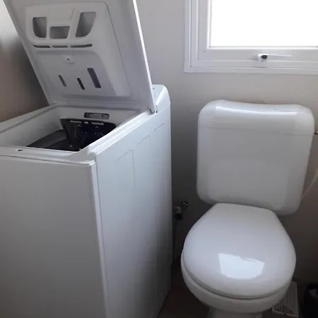 캠프장 Mobilhome Beaux Volumes Es40 Fréjus
