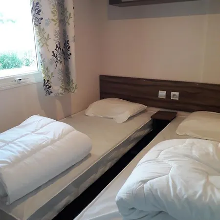 Mobilhome Beaux Volumes Es40 캠프장 Fréjus